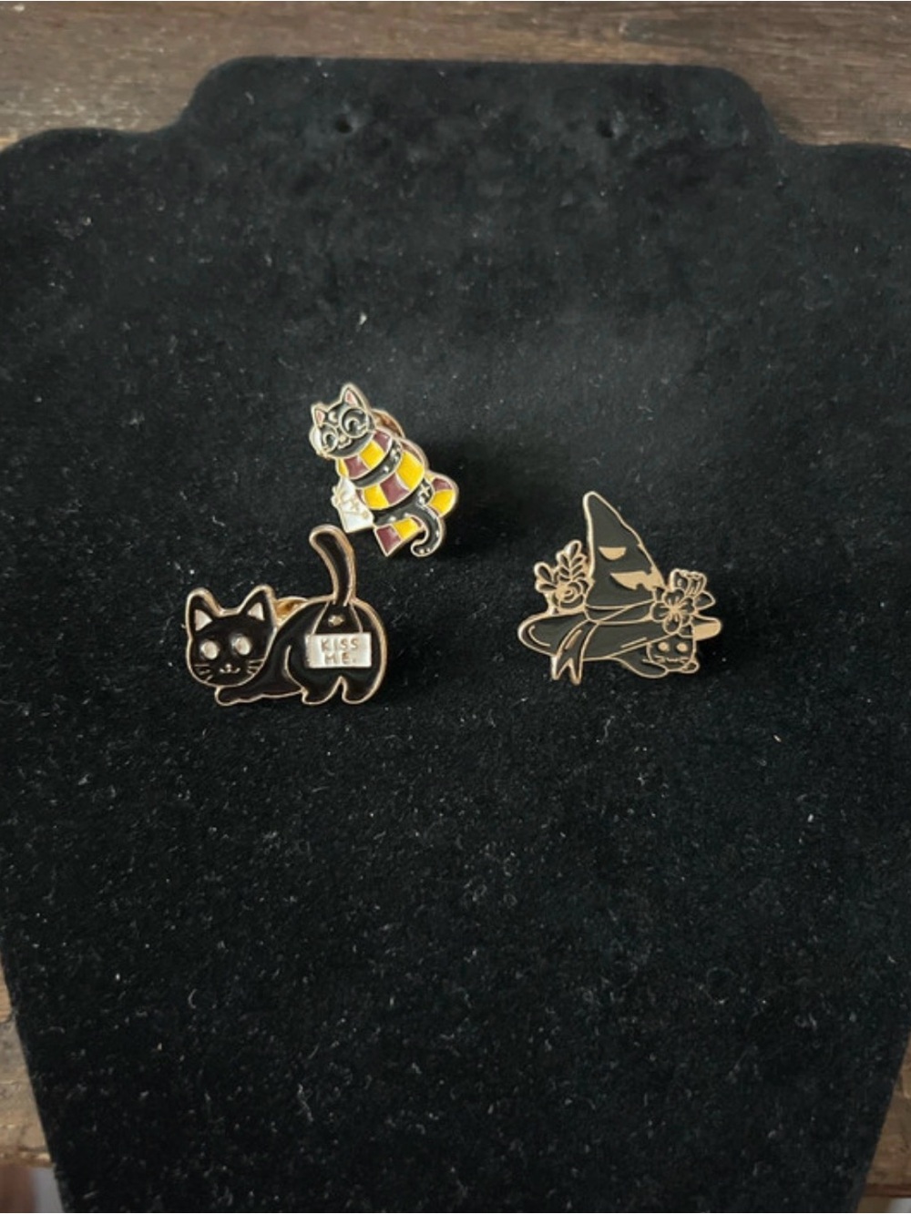 Black cat pins (set of 3)